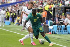 (VIDEO) POLUVREME - Belgija u problemu, Senegalci "plešu" po terenu