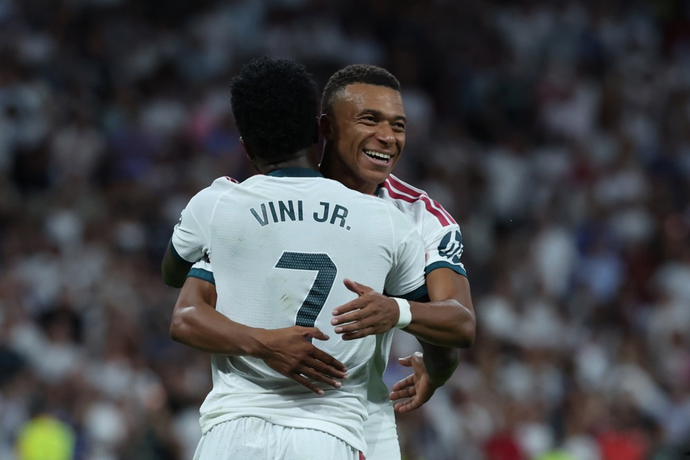 Premoćni Murinjov Real Madrid - Embapeov het-trik, Džudov ples i naravno - Vinisijus Žunior!