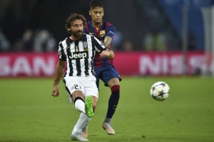 Pirlo zna gde će igrati sledeće sezone?