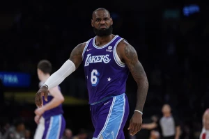 Novi milijarder Lebron dospeo na Forbsovu listu, koji ga je aktivni sportista dočekao tamo?