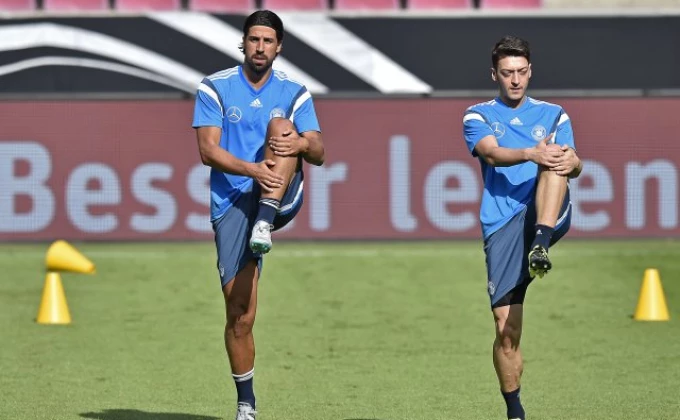 Beta/AP Photo/Martin Meissner