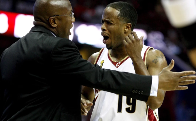 EPA/JOHN G. MABANGLO