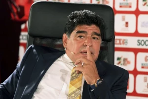 FOTO DANA - Maradona u dresu Crvene zvezde!