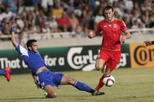 Tal Ben Haim bacio čini na Bejla!