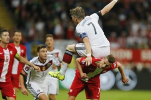 EURO kvalifikacije: Nemačka rutina, grčka tragedija...
