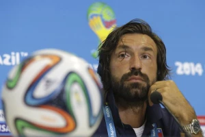 Pirlo - Odlazak fudbalskog "Mocarta"