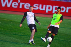 Runi i Teri u 'klinču' - ovog puta van terena!