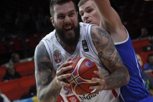 Hrabri Finci udarili u BRADU - Srbija nastavlja da melje!