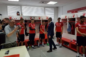 Zvezda je novog štopera tražila širom Evrope, a onda se opet okrenula NJEMU!