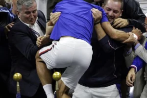 Srbija bi mogla da ima najvećeg navijača u završnici Evrobasketa!