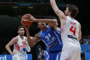 Grci overili prvo mesto pobedom protiv Meksika