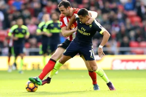 "Arsenal sa Aleksisom u napadu ne može do titule"