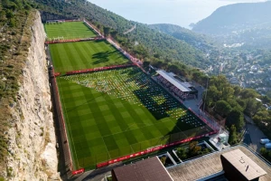 Navijač Monaka postavio svetski rekord, u kolekciji više o 1.000 dresova!