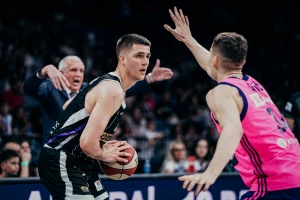 POLUVREME - Vanja Marinković u NBA modu, Megi preti "stotka"!