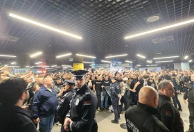 UŽIVO - Željko stiže na aerodrom, grobari nestrpljivi!