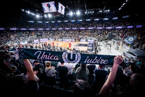 POLUVREME - Zvezda u malo čemu parira Klužu