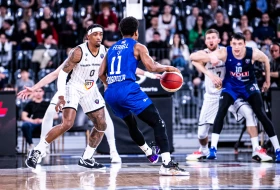 Šuterska čudesa Megija i Ferela, Budućnost sa skoro 40 razlike uništila Kluž