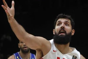 OI - Španci dominiraju u reprizi finala Eurobasketa