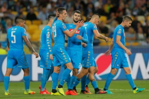 U Napoliju frka,  hoće li Srbin razrešiti "hladni rat"?