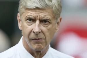 Arsenal i dalje traži vezistu