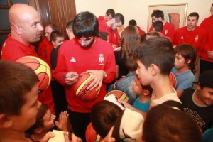 Teodosić: "Nisam na društvenim mrežama, zatvorite lažne profile"