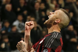 Menez - Ono kad treniraš "kašikom"!