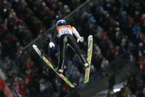 Peter Prevc oborio svetski rekord na Elanovim skijama!