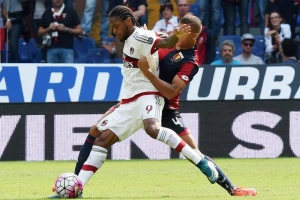 Milan bi da se reši napadača