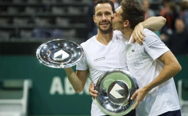 Beta/AP Photo/Andy Wong