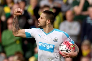 Englezi besni na Mitra, traže i 10 mečeva suspenzije, a on ušao u - istoriju!?