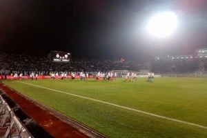 Poluvreme - Huligani upropastili derbi!