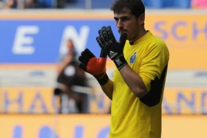 LIGA ŠAMPIONA: Iker na pragu istorije, može li Barsa bez Mesija?