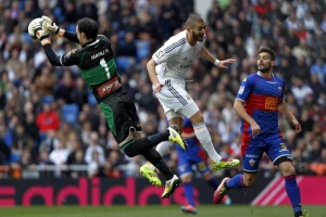 Benzemin preporod - Treba li Realu još jedan napadač?