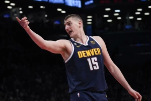 ''Natčovek'' Jokić i pod temperaturom upisao tripl-dabl, Denver se budi!