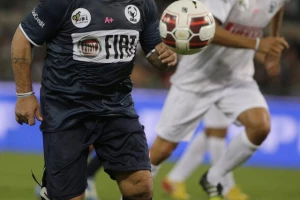 Zvezdaši dominiraju, a ni Maradona se tu ne bi snašao!?