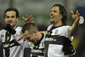 Napoli 'krade' Parmi Kasana?