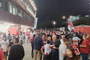 Još fotografija sa "Mitića", evo kako izgleda 45 minuta pre početka utakmice!
