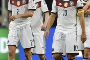 Podolski očekuje prljavu igru Škotske