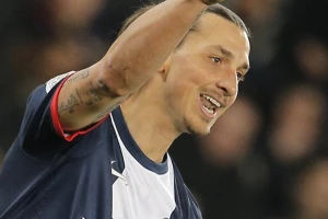 Suarez na derbiju u novim kopačkama