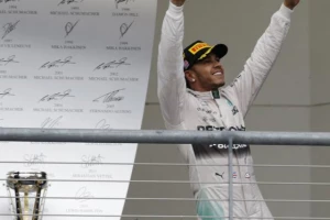 Hamilton: "Početak trke je sve rešio"