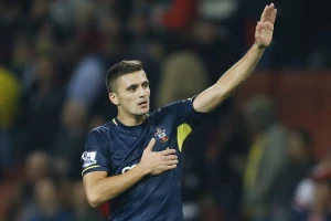 Tadić promašio penal!
