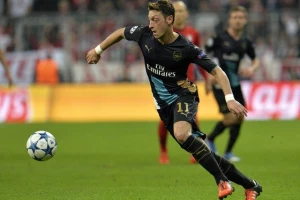 Mesut Ozil u timu Arsenala za vikend