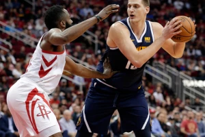 Jokić još uvek nema rešenje: "On je verovatno MVP lige..."