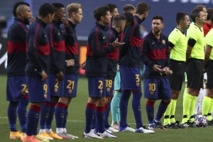 Samo dvojica igrača Barse dobili aplauz na dočeku ispred hotela