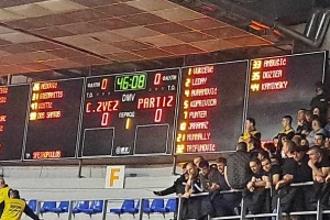 UŽIVO - Tribine pred derbi već popunjene, Partizan sa igračem manje