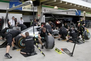 F1 - Mercedes uložio žalbu zbog Verstapena!