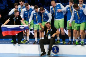 Vujovića smenili zbog "umri, bre!"