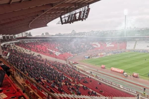 Mesi, Ronaldo, Eto... Ovako nazivaju zaboravljenog Zvezdinog igrača! (TVITOVI)