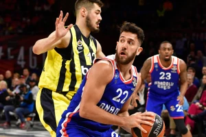 TBL - Efes porazio Fener u gostima, odlične partije Micića i Kalinića!