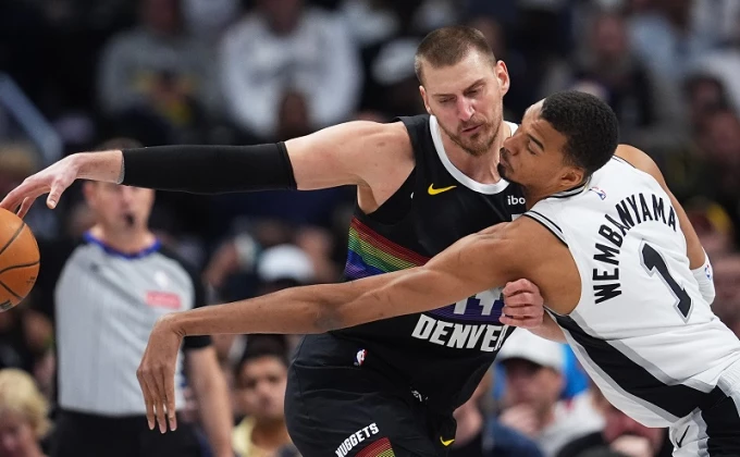 Beta/AP Photo/David Zalubowski